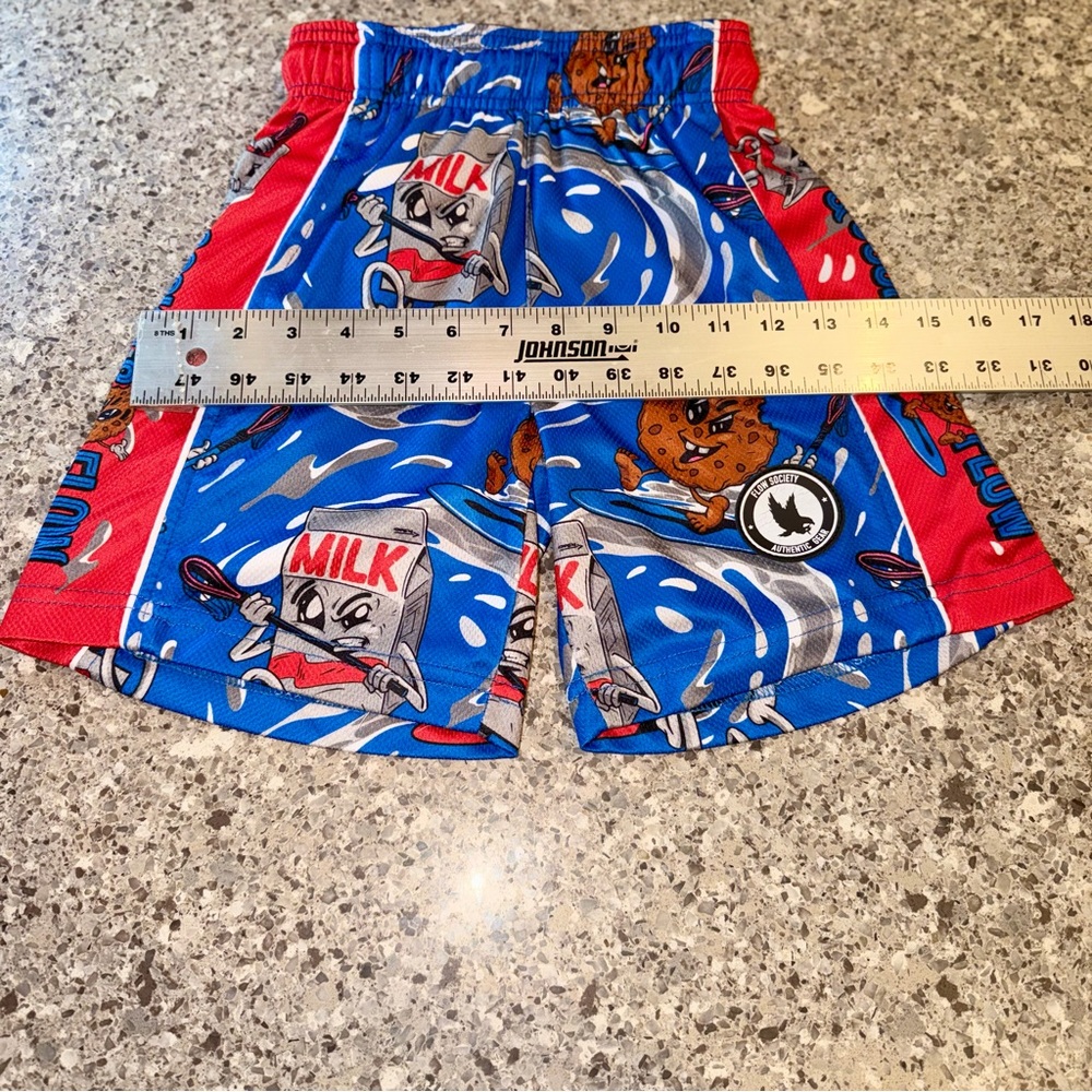 Flow Society l Milk & Cookies Flow l Youth Shorts l Size: YXS - Picture 6 of 9